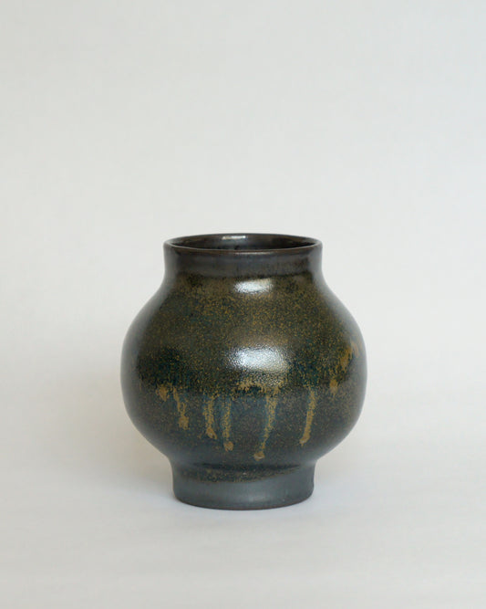 Round Vase