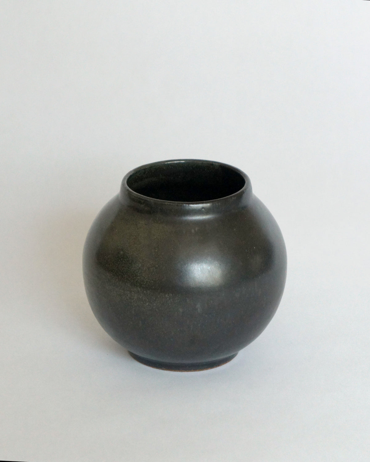 Round Vase 317
